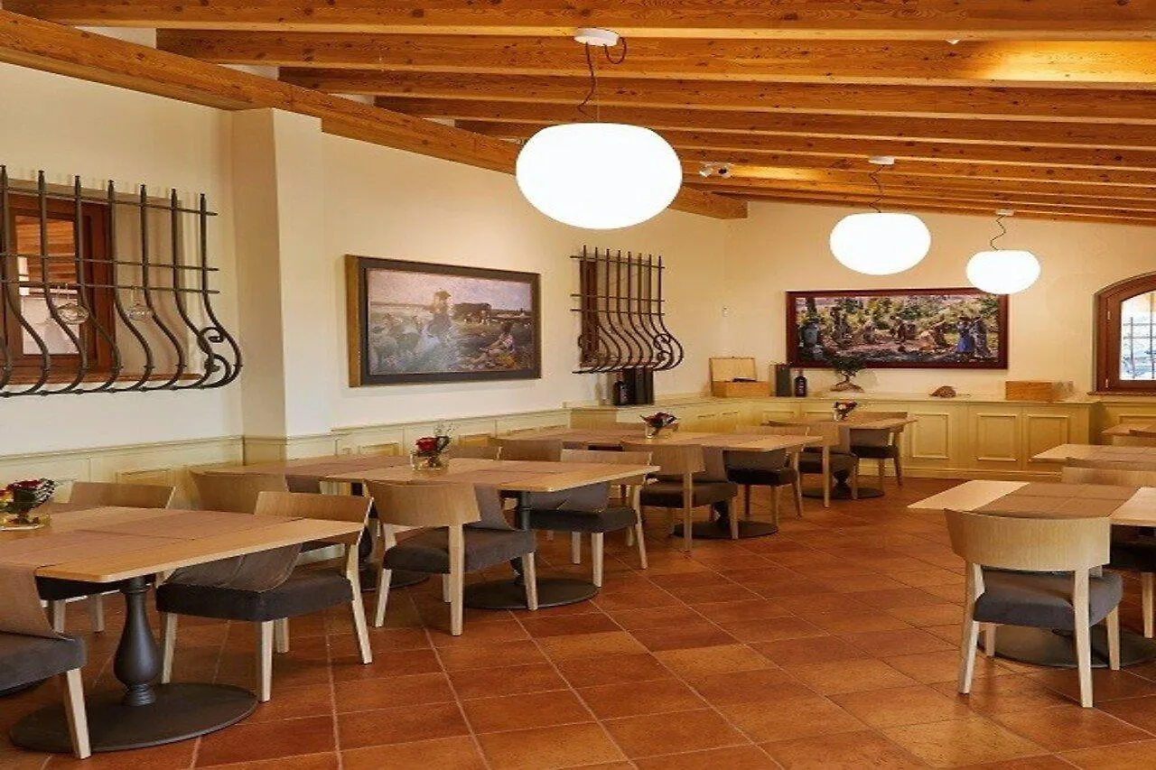 קאבאיון ורונסה Borgo Romantico Green Relais מלון