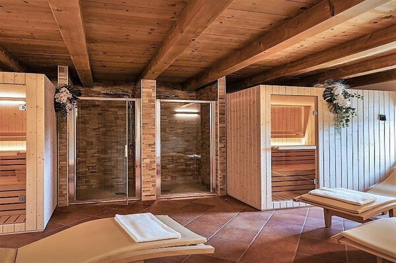 קאבאיון ורונסה Borgo Romantico Green Relais
