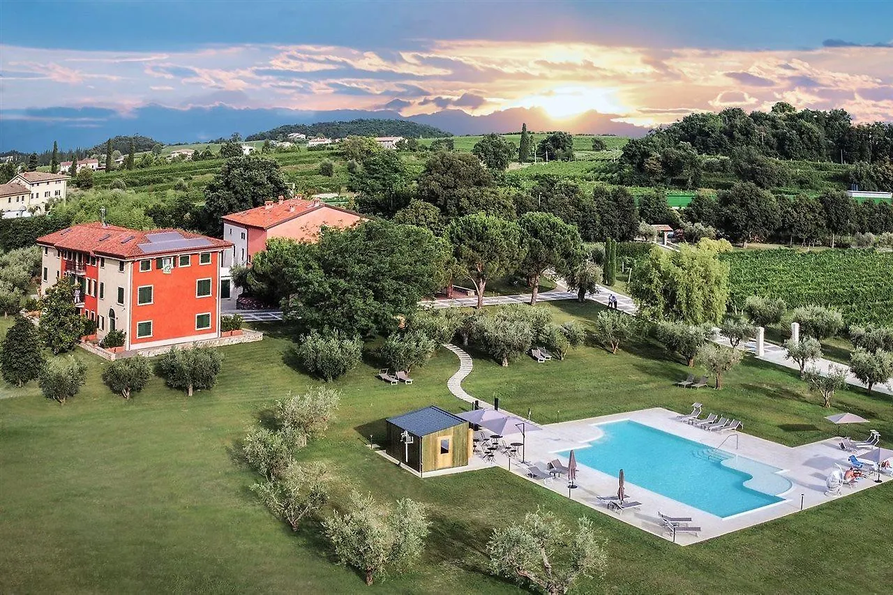 קאבאיון ורונסה Borgo Romantico Green Relais מלון קאבאיון ורונסה