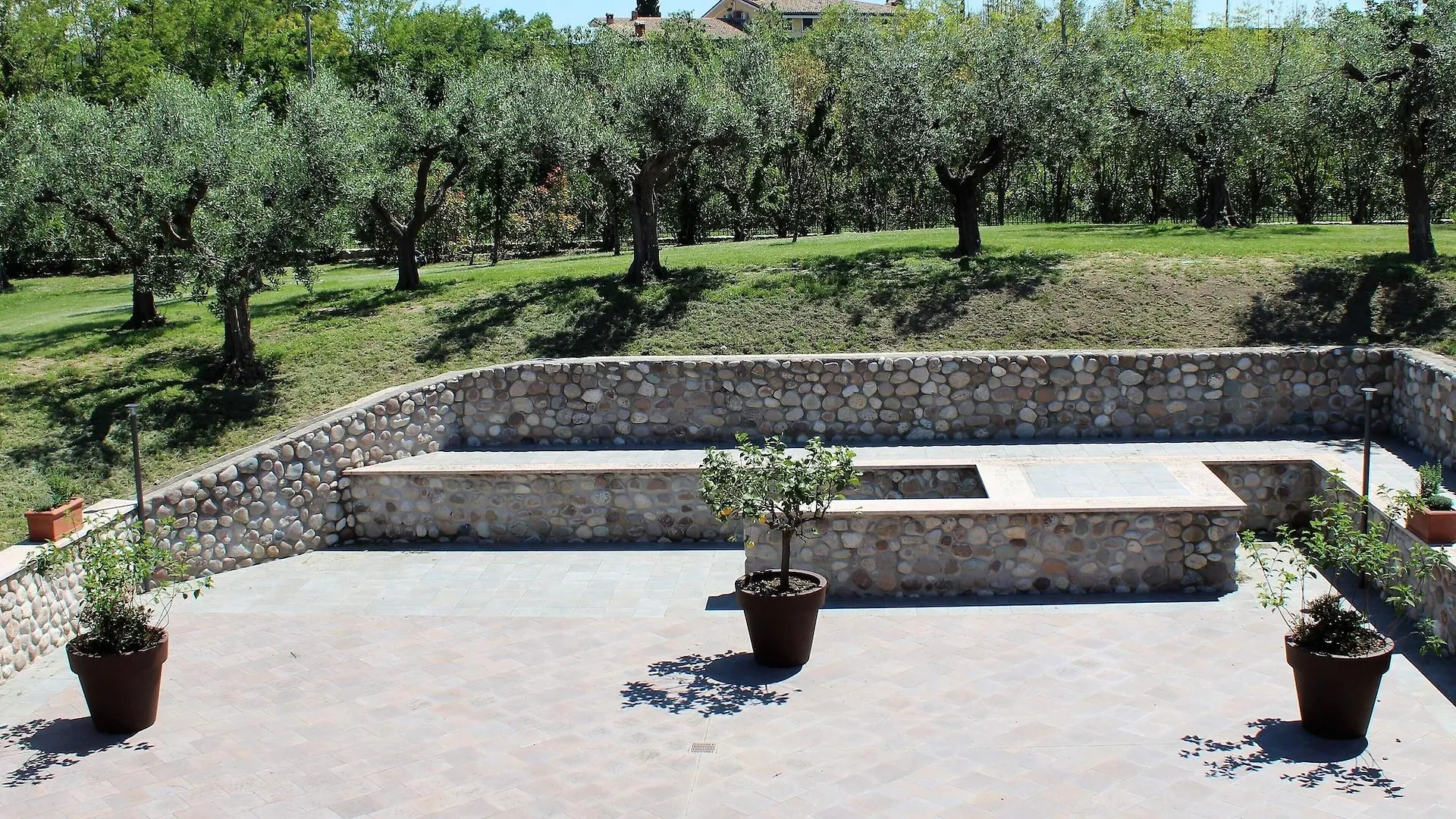 מלון קאבאיון ורונסה Borgo Romantico Green Relais