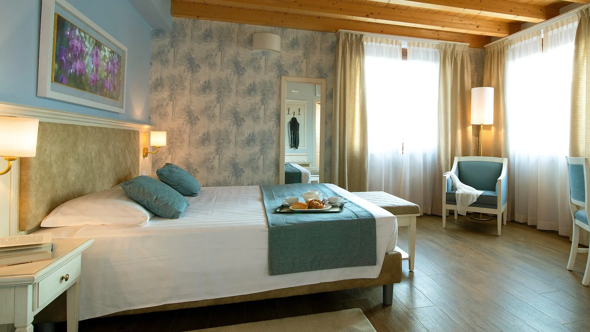 מלון קאבאיון ורונסה Borgo Romantico Green Relais