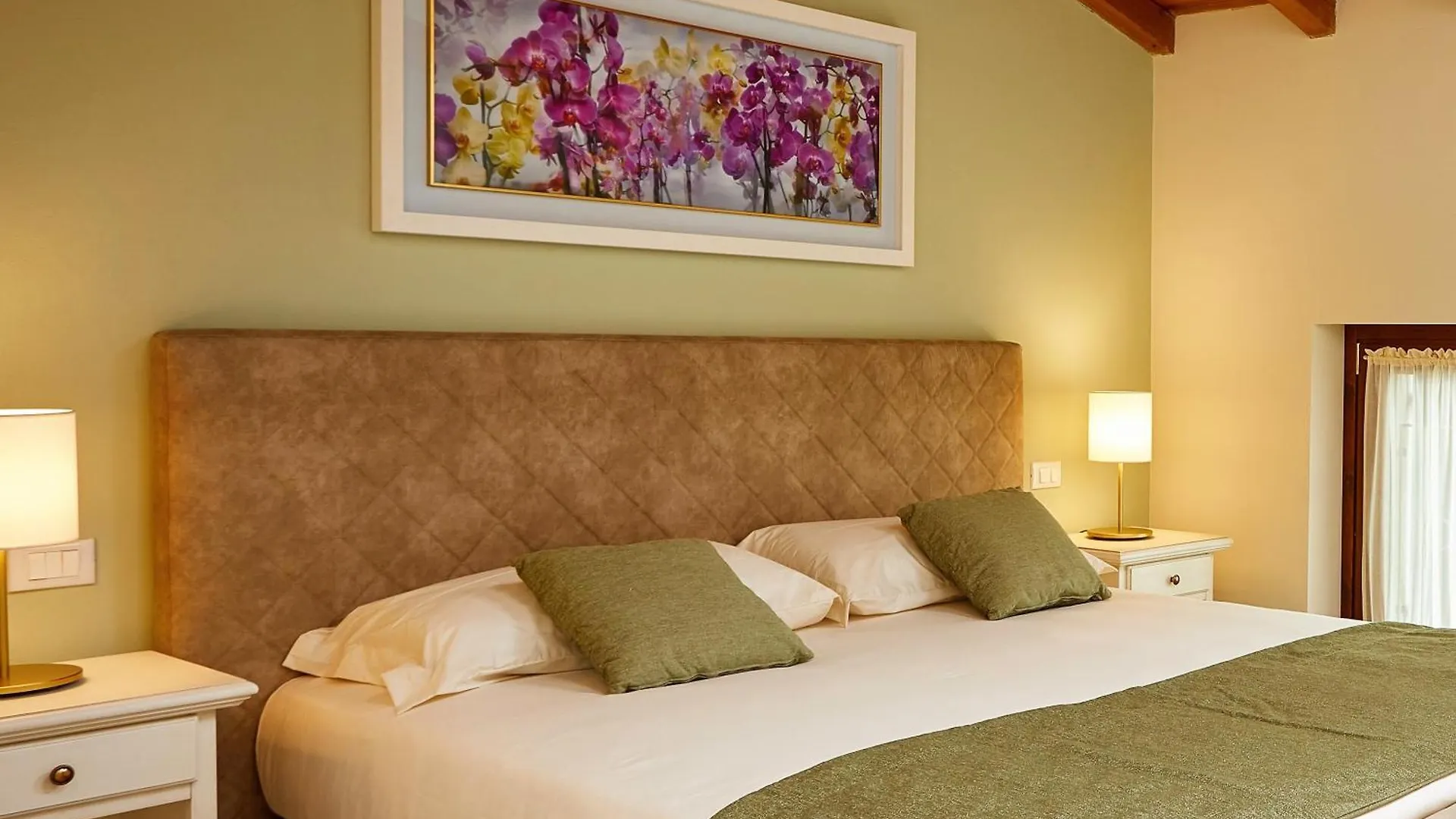 קאבאיון ורונסה Borgo Romantico Green Relais