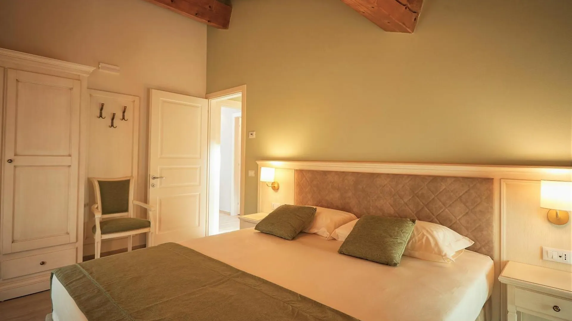 קאבאיון ורונסה Borgo Romantico Green Relais 3*, קאבאיון ורונסה
